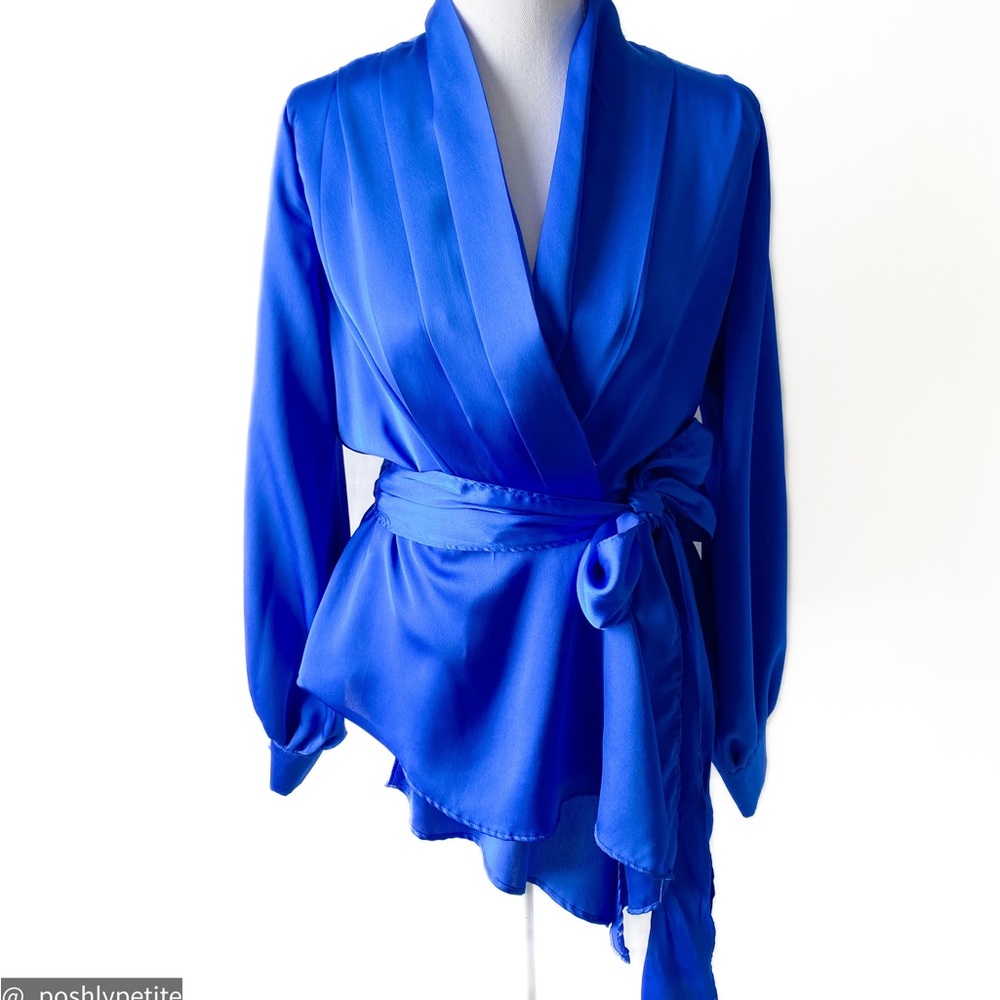 DO BE s blue satin wrap blouse  long sleeve top